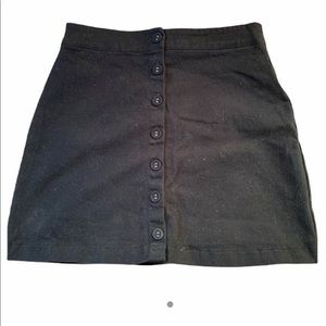 Black buttoned skirt